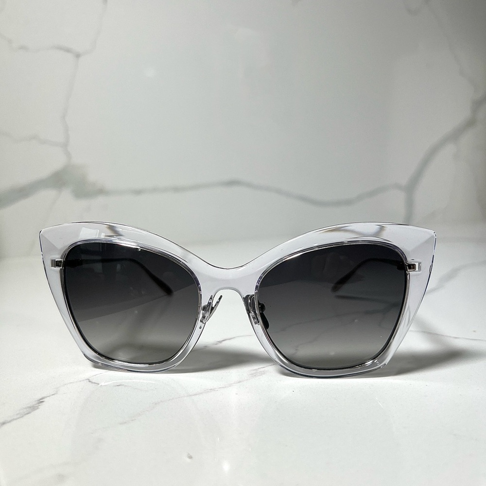 Carolina Herrera Cat Eye Frame Full Rim Sunglasses